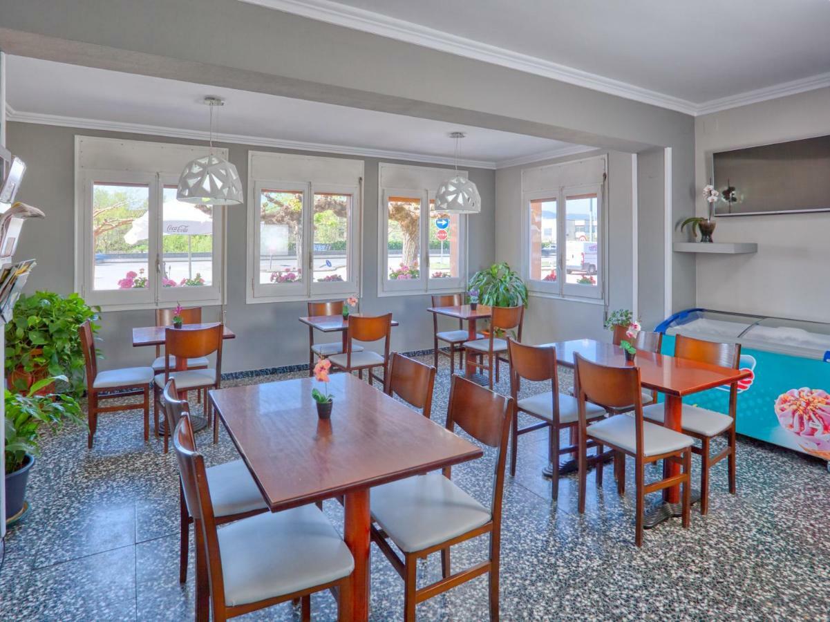 Hostal Mas Ferrer Cornellá de Terri Zewnętrze zdjęcie