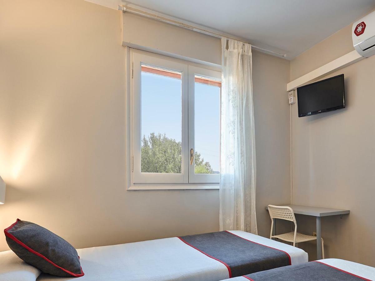 Hostal Mas Ferrer Cornellá de Terri Zewnętrze zdjęcie